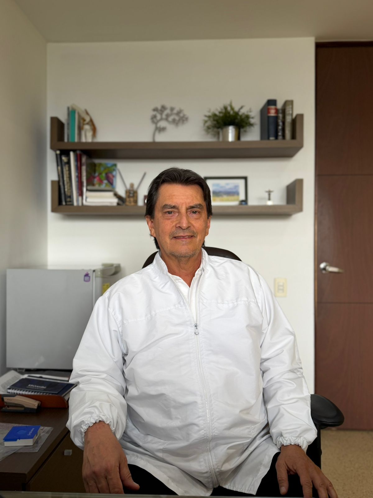 Dr. Jorge Arias - Médico Fisiatra
